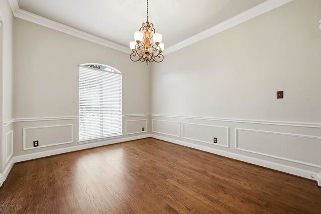 132 Silver Rose Boulevard, Burleson, TX 76028