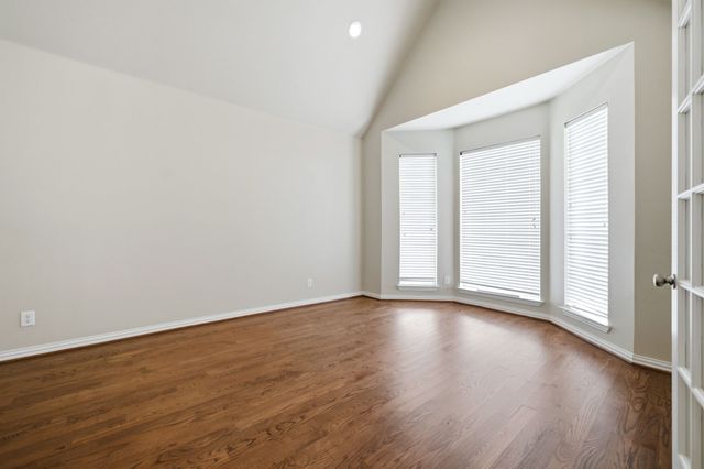 132 Silver Rose Boulevard, Burleson, TX 76028