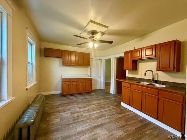 32 Lark Street, Buffalo, NY 14211