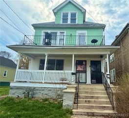 32 Lark Street, Buffalo, NY 14211