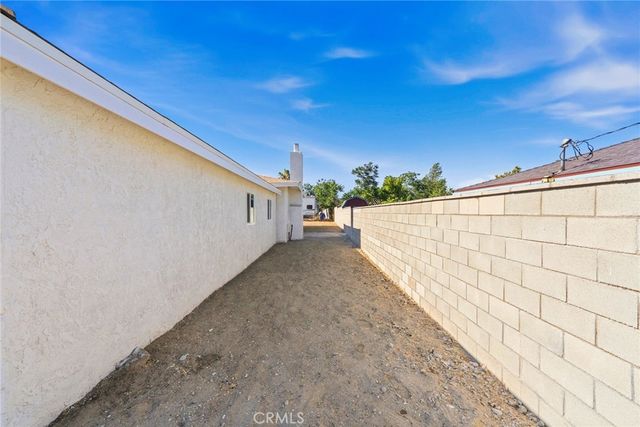 19512 Jurupa, Bloomington, CA 92316