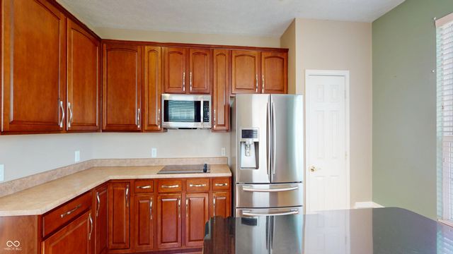 922 Lincoln Park West Drive, Greenwood, IN 46142