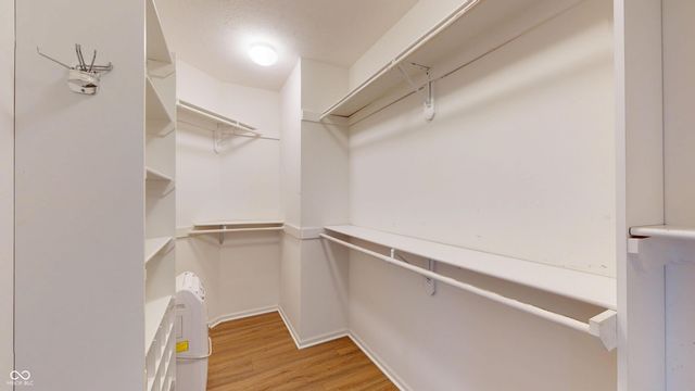 922 Lincoln Park West Drive, Greenwood, IN 46142