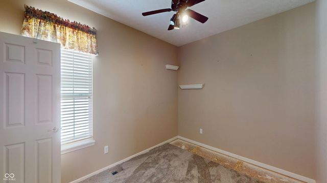 922 Lincoln Park West Drive, Greenwood, IN 46142