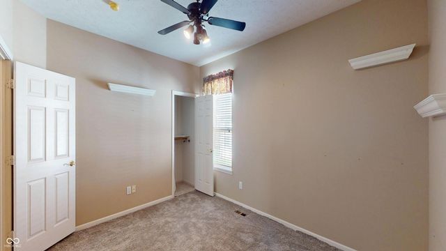 922 Lincoln Park West Drive, Greenwood, IN 46142