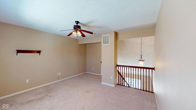 922 Lincoln Park West Drive, Greenwood, IN 46142