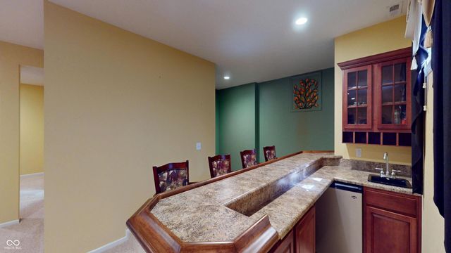 922 Lincoln Park West Drive, Greenwood, IN 46142