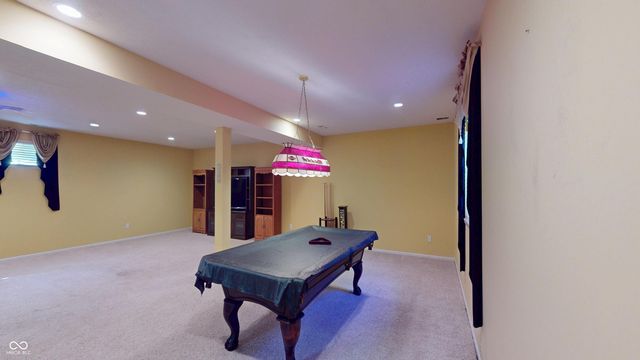 922 Lincoln Park West Drive, Greenwood, IN 46142