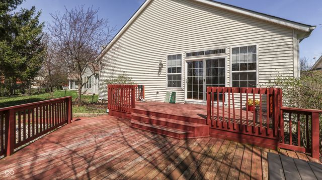 922 Lincoln Park West Drive, Greenwood, IN 46142