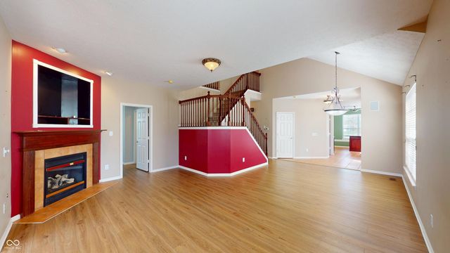 922 Lincoln Park West Drive, Greenwood, IN 46142