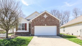 922 Lincoln Park West Drive, Greenwood, IN 46142