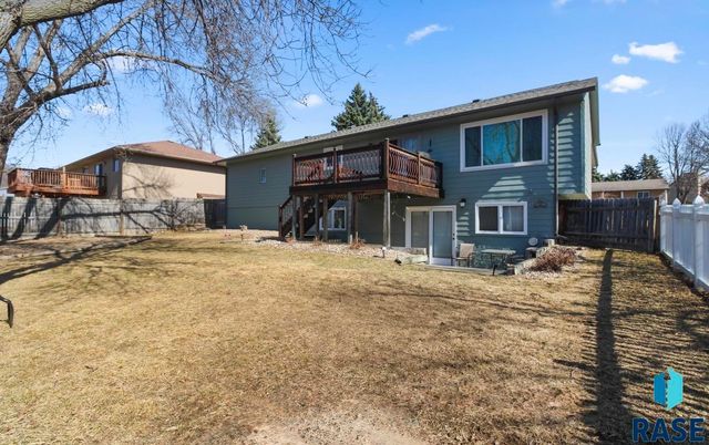 2505 S Pepper Ridge Ave Avenue, Sioux Falls, SD 57103