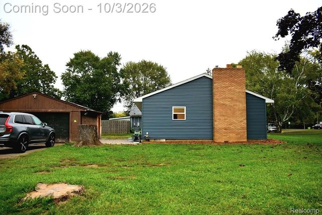 4441 E Court Street, Burton, MI 48509