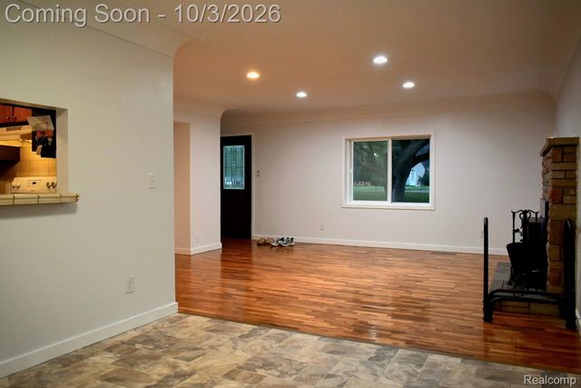 4441 E Court Street, Burton, MI 48509