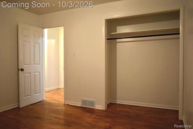 4441 E Court Street, Burton, MI 48509