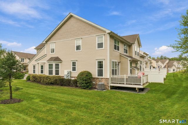 85 Ridgewood Drive 85, Middlebury, CT 06762