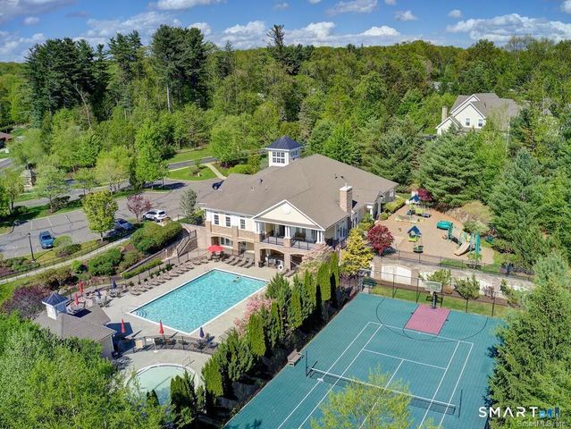 85 Ridgewood Drive 85, Middlebury, CT 06762