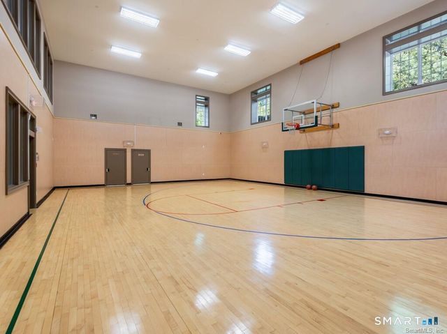 85 Ridgewood Drive 85, Middlebury, CT 06762