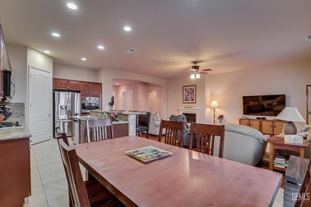 13500 Alabaster Court, Bakersfield, CA 93306