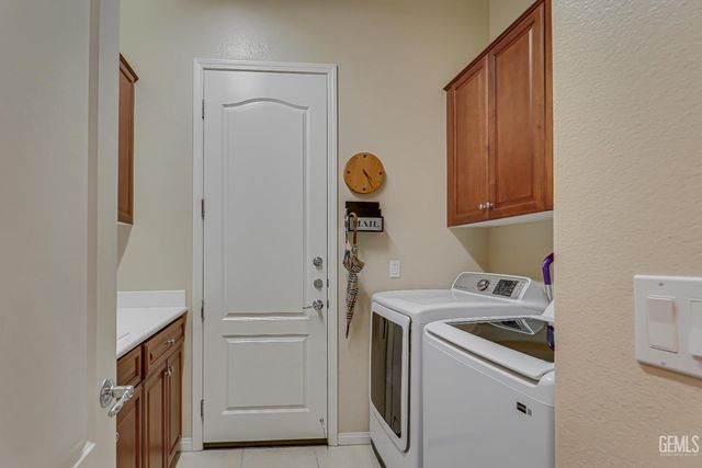 13500 Alabaster Court, Bakersfield, CA 93306