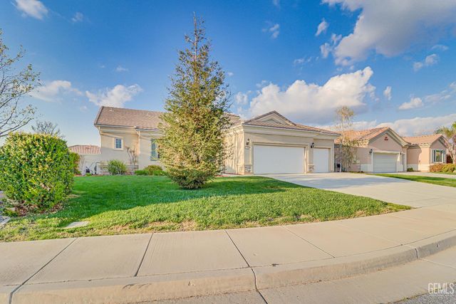 13500 Alabaster Court, Bakersfield, CA 93306