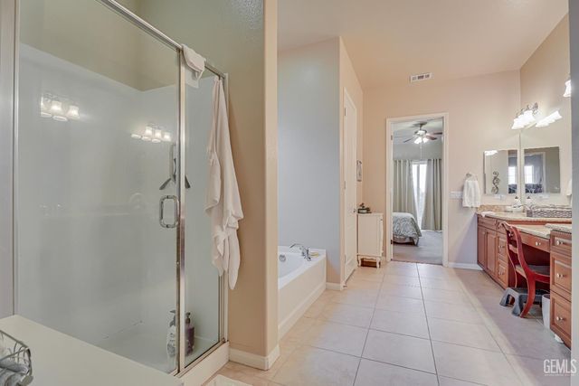 13500 Alabaster Court, Bakersfield, CA 93306