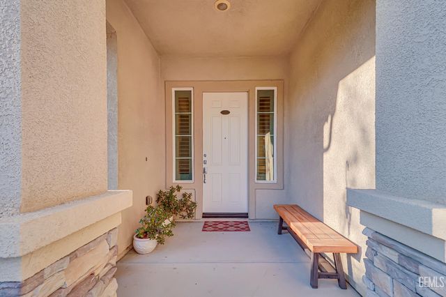 13500 Alabaster Court, Bakersfield, CA 93306