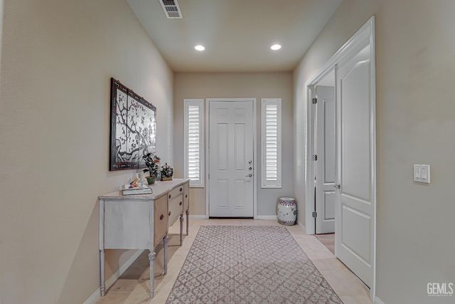 13500 Alabaster Court, Bakersfield, CA 93306