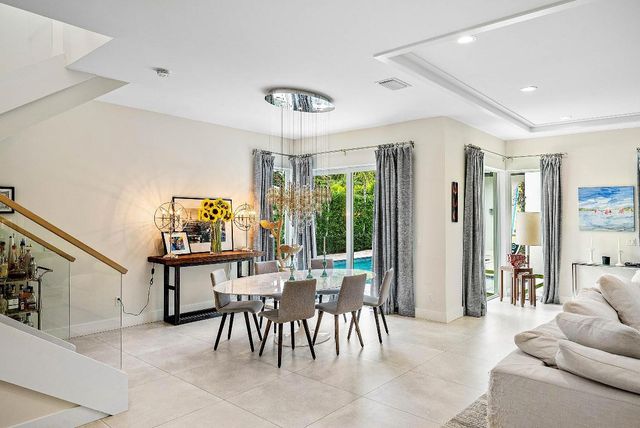 217 Gulfstream Boulevard, Boynton Beach, FL 33435