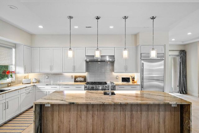 217 Gulfstream Boulevard, Boynton Beach, FL 33435