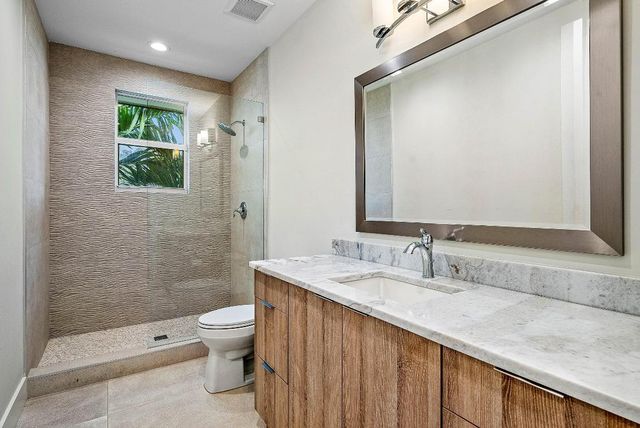 217 Gulfstream Boulevard, Boynton Beach, FL 33435