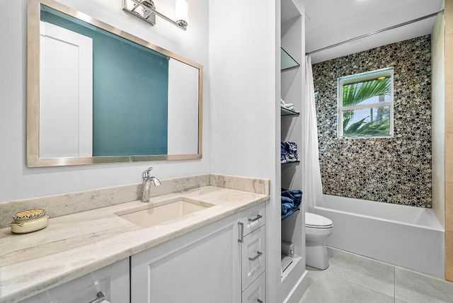 217 Gulfstream Boulevard, Boynton Beach, FL 33435