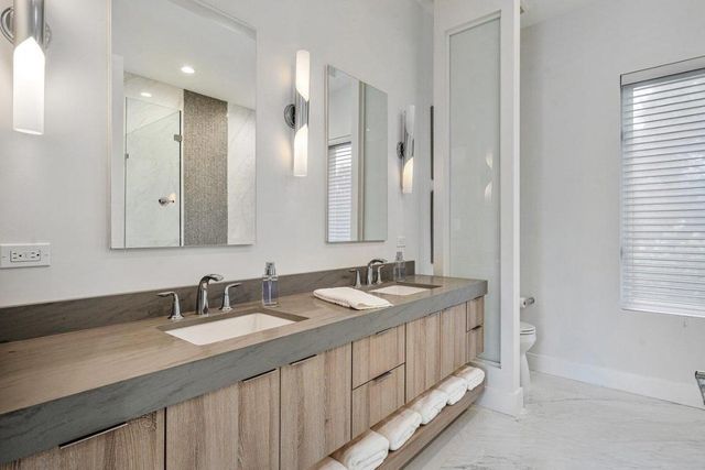 217 Gulfstream Boulevard, Boynton Beach, FL 33435