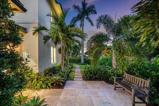 217 Gulfstream Boulevard, Boynton Beach, FL 33435