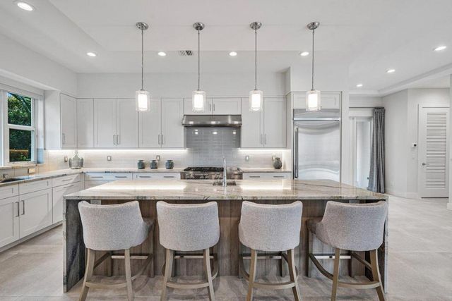 217 Gulfstream Boulevard, Boynton Beach, FL 33435