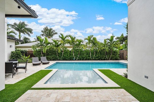 217 Gulfstream Boulevard, Boynton Beach, FL 33435