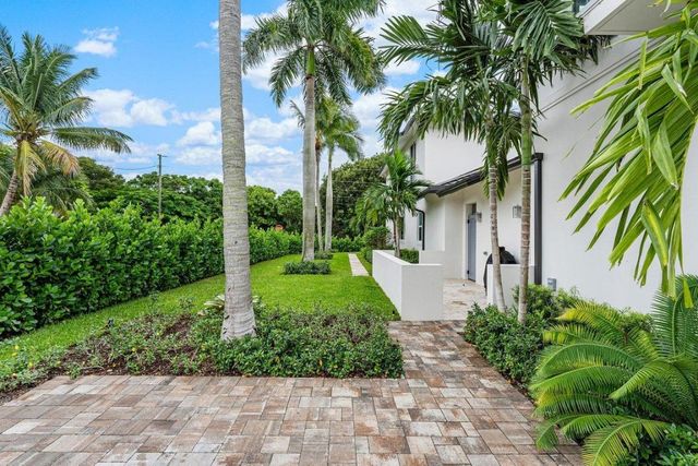 217 Gulfstream Boulevard, Boynton Beach, FL 33435