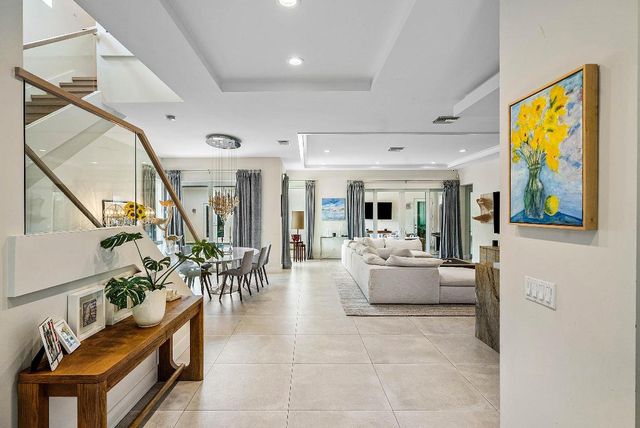 217 Gulfstream Boulevard, Boynton Beach, FL 33435