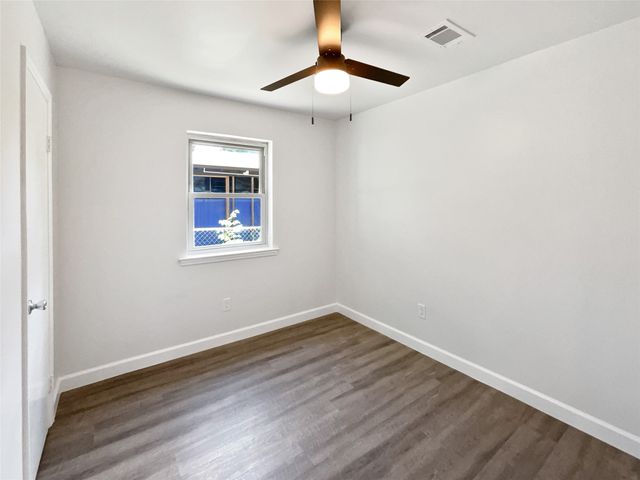720 Tanglewood Drive, Hurst, TX 76053