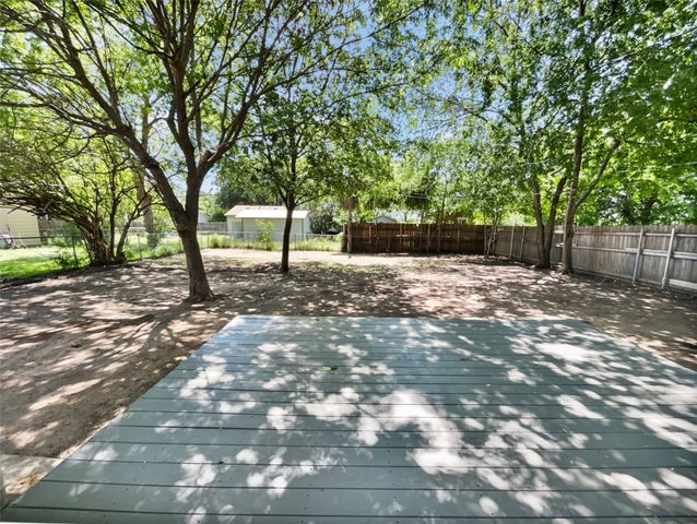 720 Tanglewood Drive, Hurst, TX 76053