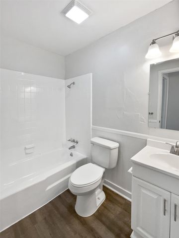 720 Tanglewood Drive, Hurst, TX 76053