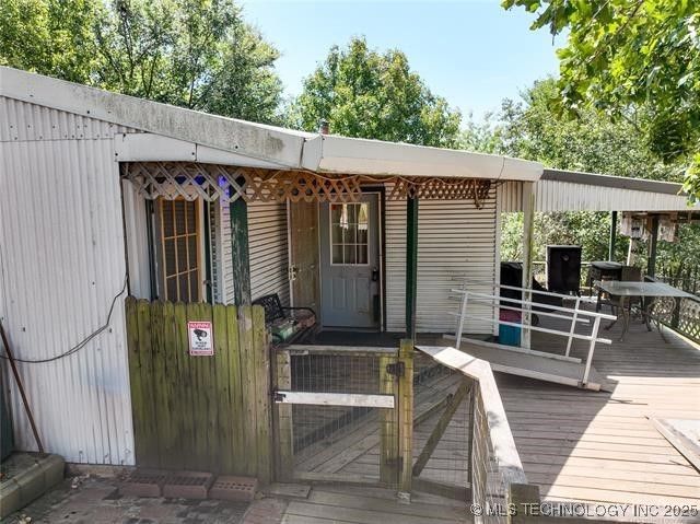 18 E Kangaroo Road, Stigler, OK 74462