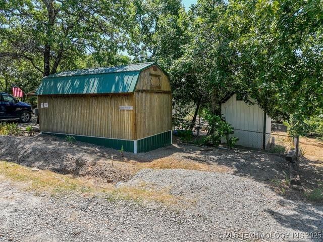 18 E Kangaroo Road, Stigler, OK 74462