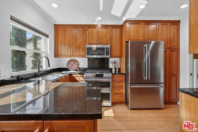 1515 Rendall Place, Los Angeles, CA 90026