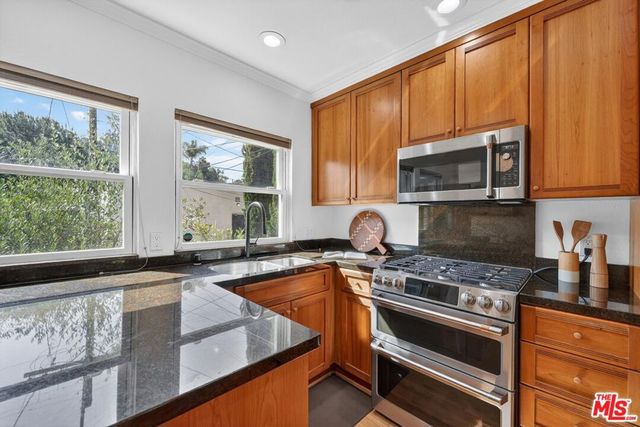 1515 Rendall Place, Los Angeles, CA 90026