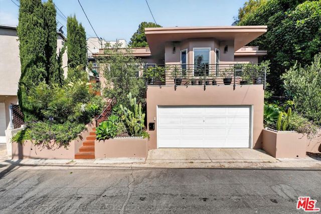 1515 Rendall Place, Los Angeles, CA 90026