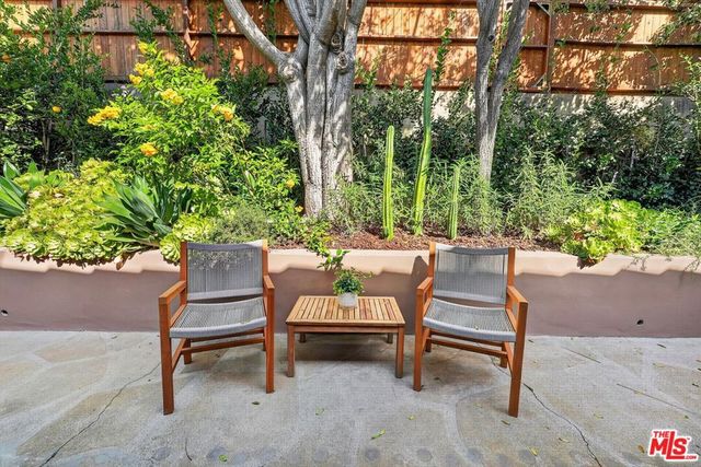 1515 Rendall Place, Los Angeles, CA 90026