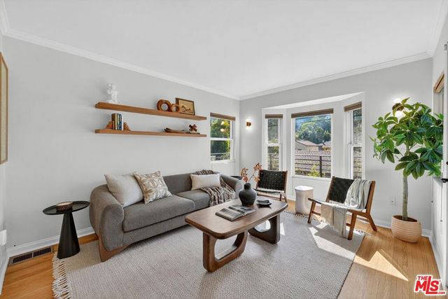 1515 Rendall Place, Los Angeles, CA 90026