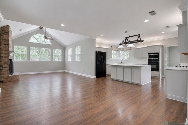 17017 Fir Ave, Greenwell Springs, LA 70739