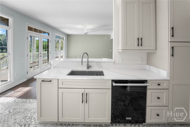 12 Amberwood Circle, Savannah, GA 31405